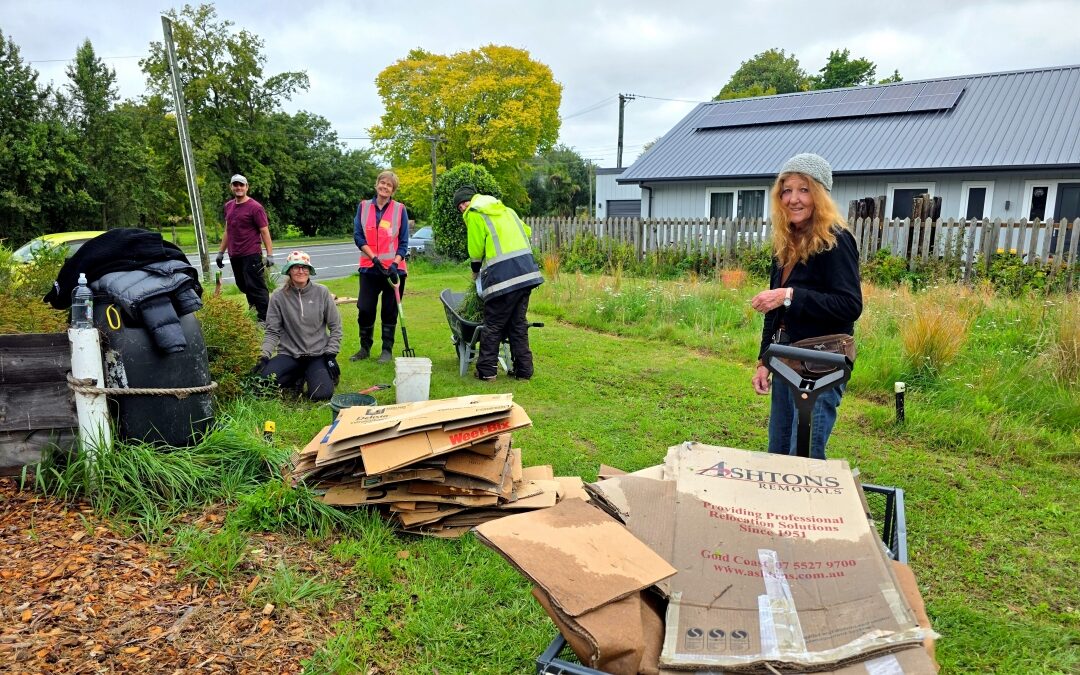 Swanns Rd Tidy Up Session with Richmond Community Garden