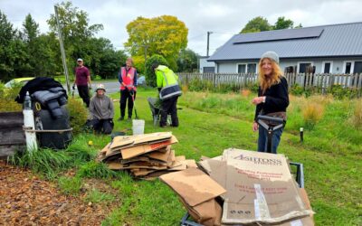 Swanns Rd Tidy Up Session with Richmond Community Garden