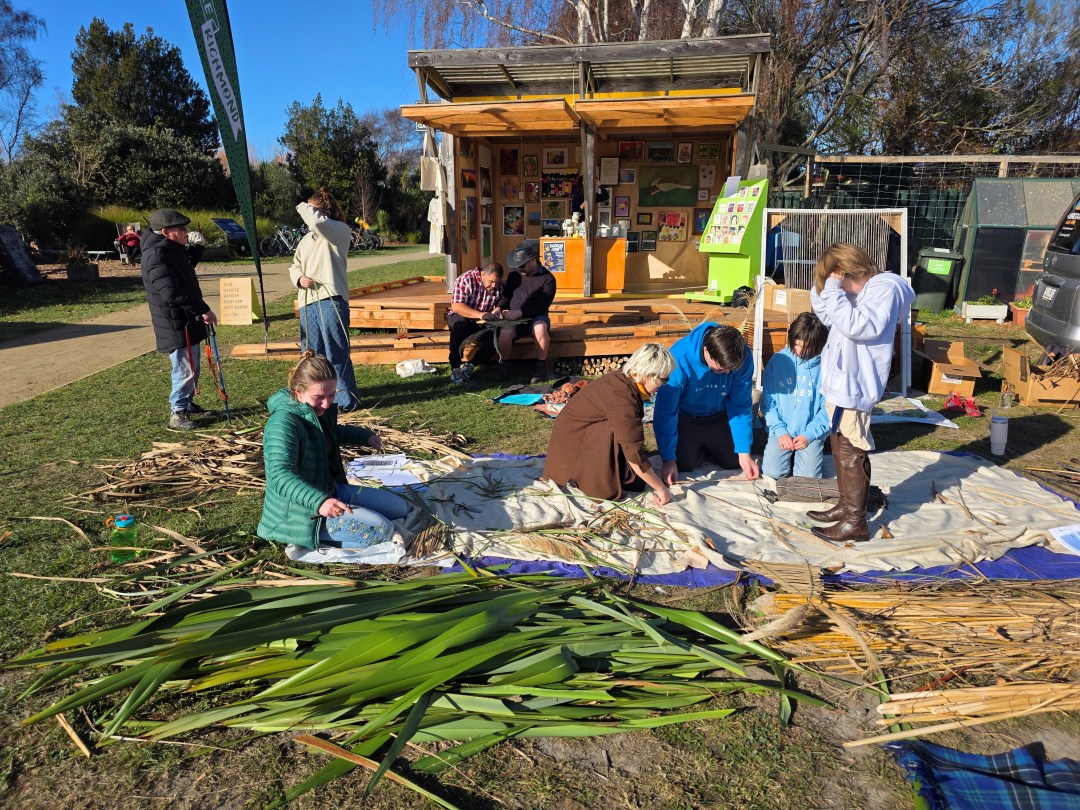 Weaving Session (11)